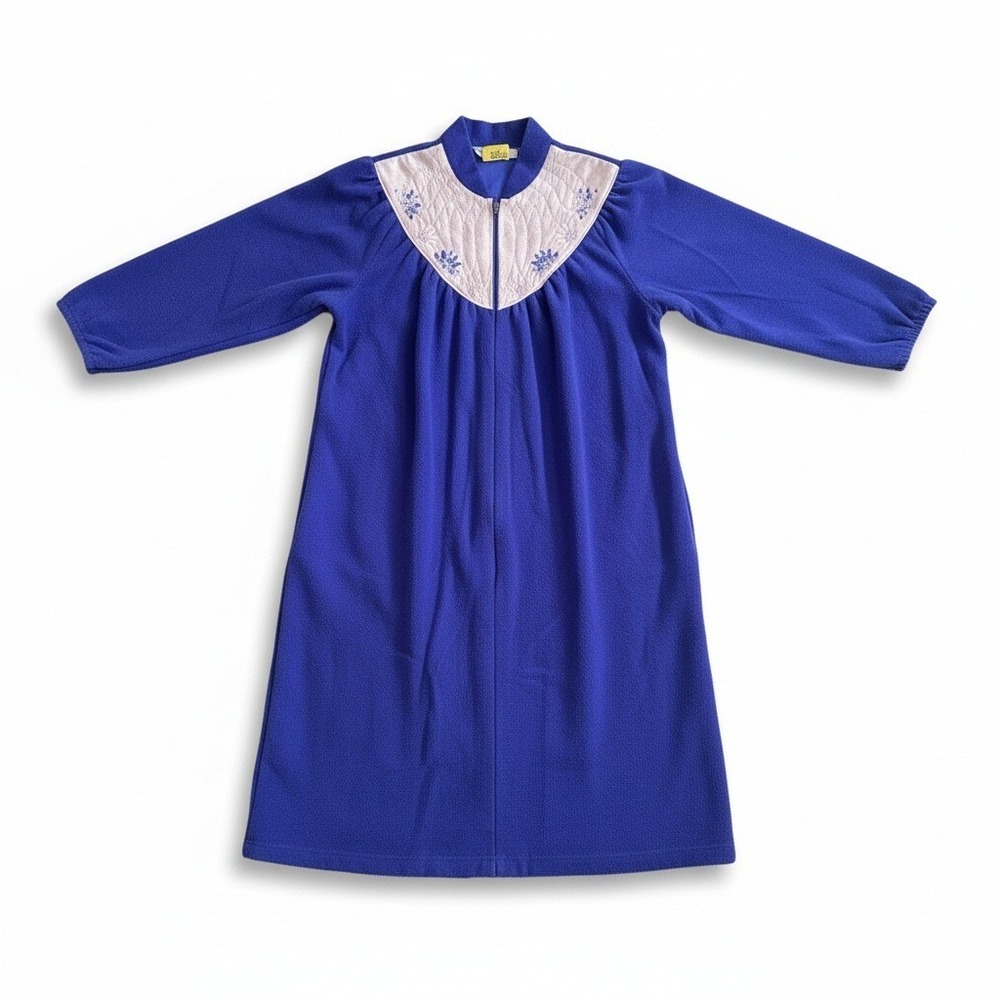HomeWear Royal Blue Fleece Quilted Floral Embroidered House Coat Robe. Vtg USA